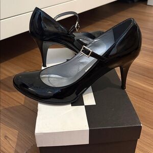 Town Shoes black patent leather heels